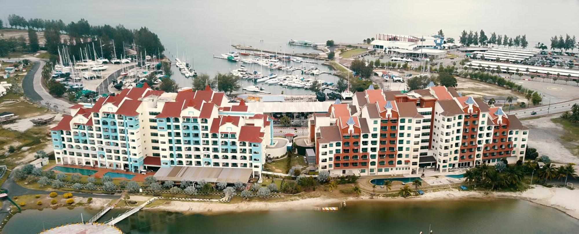 Okay Marina * Lumut